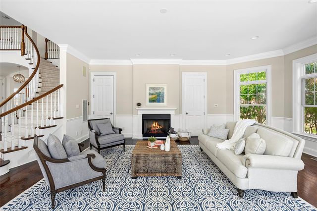 101 Jessup Lane, Westhampton Beach, NY 11978