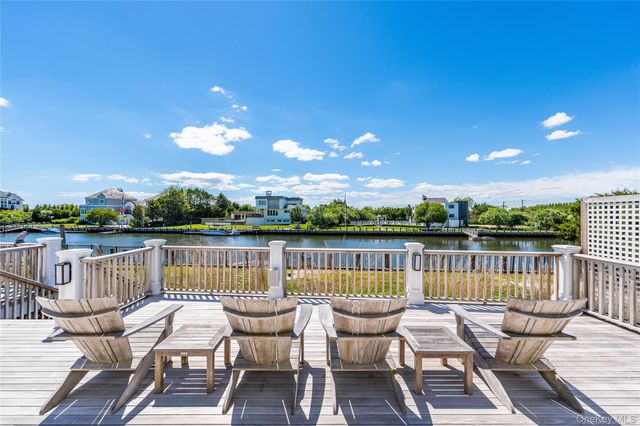 101 Jessup Lane, Westhampton Beach, NY 11978