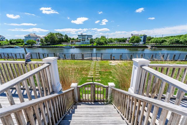 101 Jessup Lane, Westhampton Beach, NY 11978
