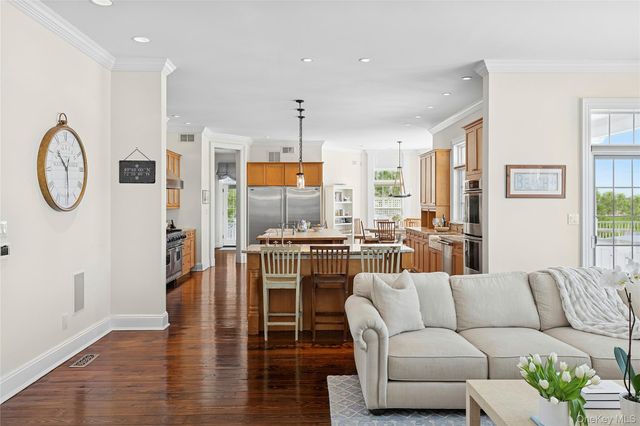 101 Jessup Lane, Westhampton Beach, NY 11978