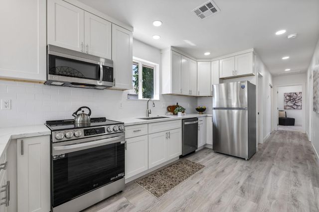 4950 Tulsa Ave, Olivehurst, CA 95961