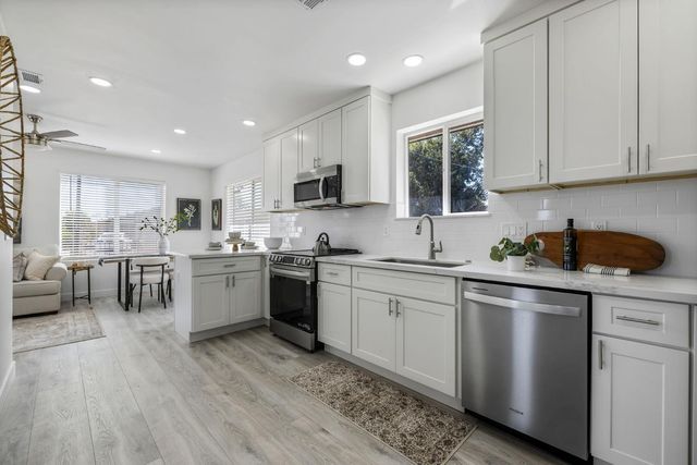 4950 Tulsa Ave, Olivehurst, CA 95961