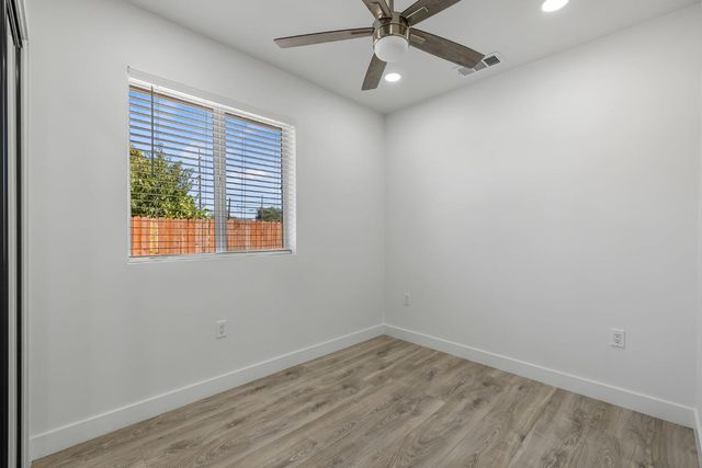 4950 Tulsa Ave, Olivehurst, CA 95961