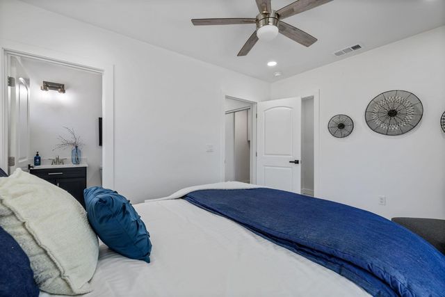 4950 Tulsa Ave, Olivehurst, CA 95961