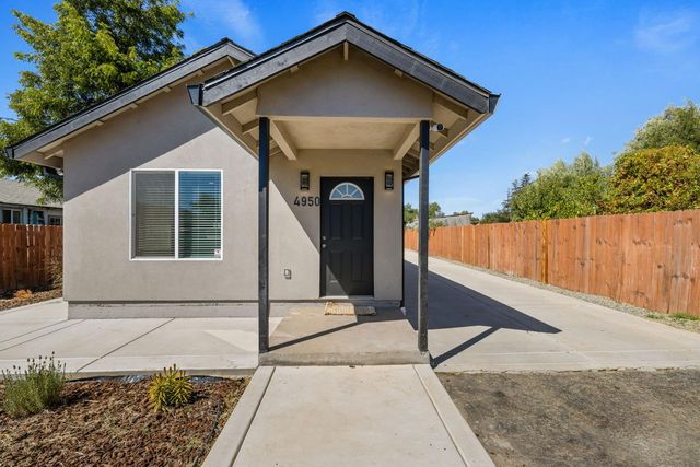 4950 Tulsa Ave, Olivehurst, CA 95961