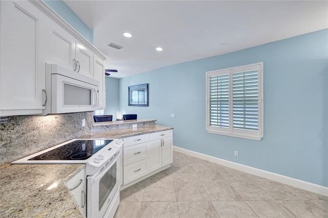 5945 Sand Wedge LN # 1003, Naples, FL 34110