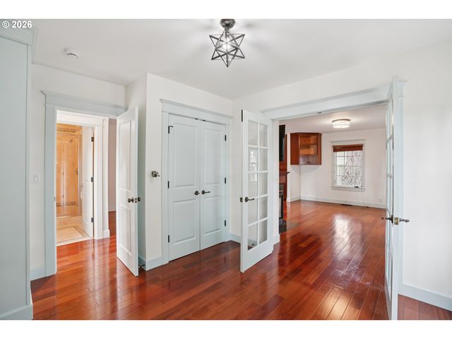 7108 Ne GOING St, Portland, OR 97218