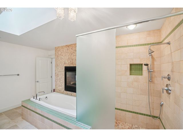 7108 Ne GOING St, Portland, OR 97218