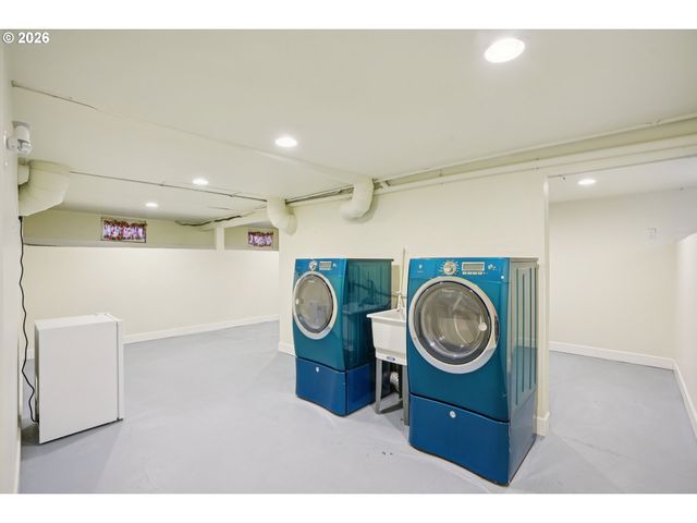 7108 Ne GOING St, Portland, OR 97218