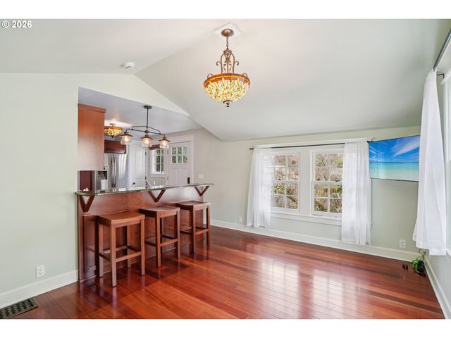 7108 Ne GOING St, Portland, OR 97218