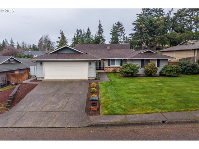 1270 FORD Ln, North Bend, OR 97459