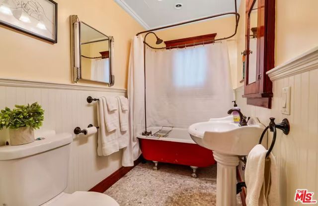 4253 Fountain Avenue, Los Angeles, CA 90029