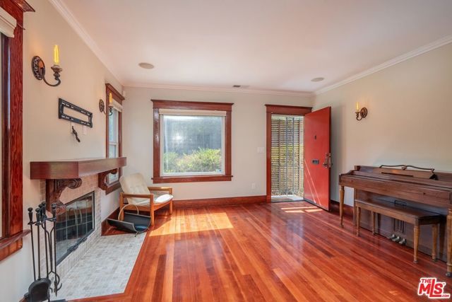 4253 Fountain Avenue, Los Angeles, CA 90029