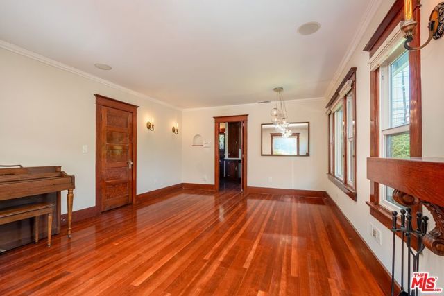 4253 Fountain Avenue, Los Angeles, CA 90029