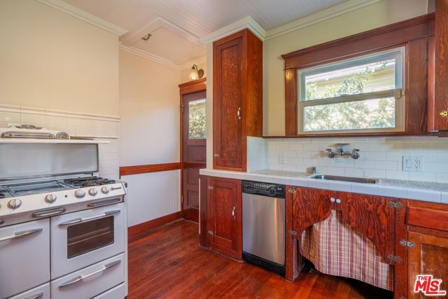 4253 Fountain Avenue, Los Angeles, CA 90029