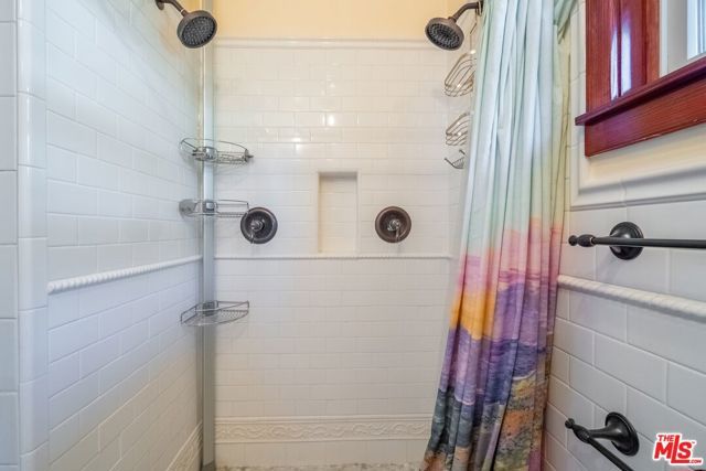 4253 Fountain Avenue, Los Angeles, CA 90029