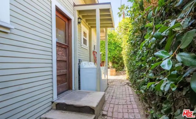 4253 Fountain Avenue, Los Angeles, CA 90029