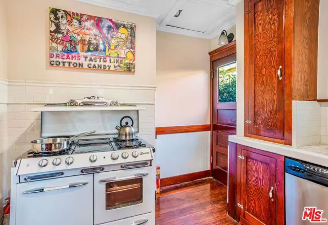 4253 Fountain Avenue, Los Angeles, CA 90029