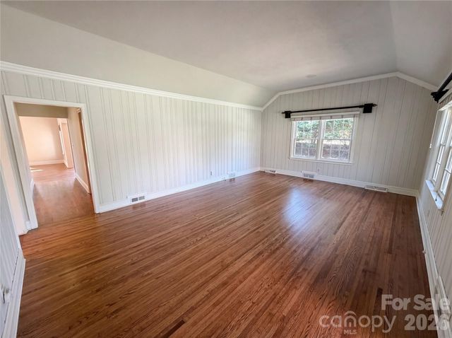 4467 Woodlark Lane, Charlotte, NC 28211