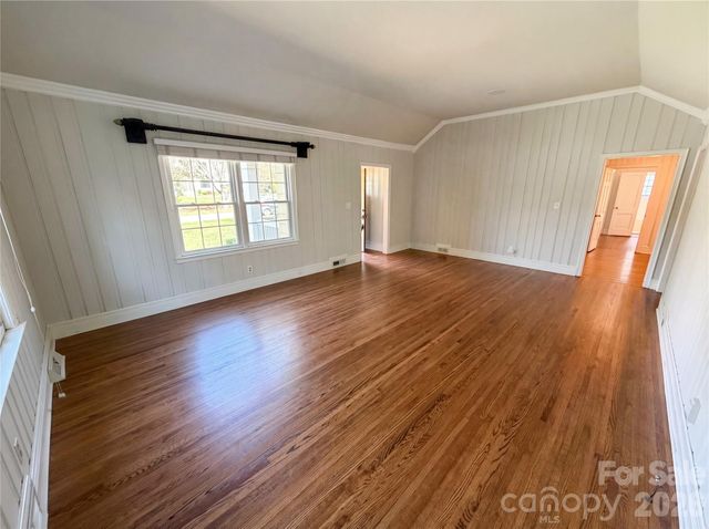 4467 Woodlark Lane, Charlotte, NC 28211