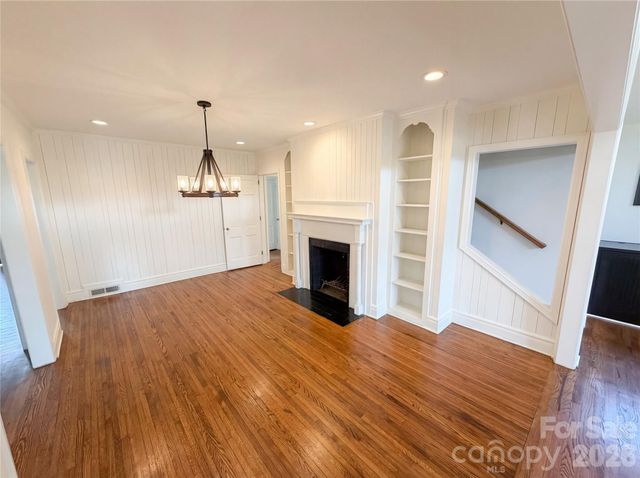 4467 Woodlark Lane, Charlotte, NC 28211