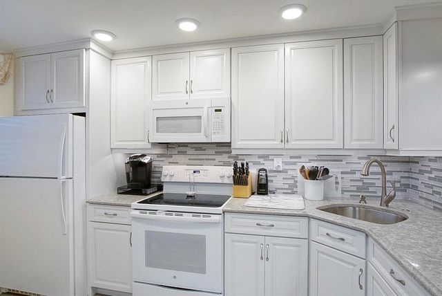 10310 S Ocean Drive 405, Jensen Beach, FL 34957