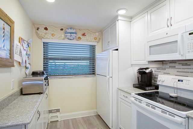 10310 S Ocean Drive 405, Jensen Beach, FL 34957