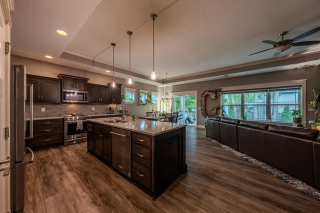 2848 Prairie Rose Drive, Norwalk, IA 50211