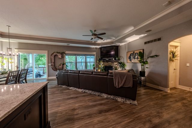2848 Prairie Rose Drive, Norwalk, IA 50211