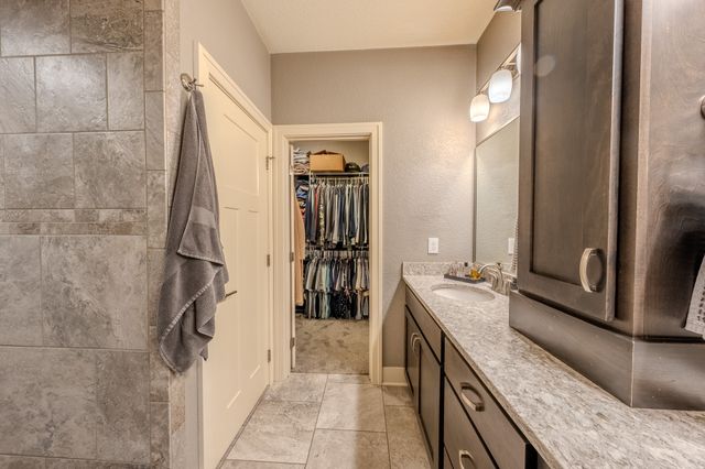 2848 Prairie Rose Drive, Norwalk, IA 50211