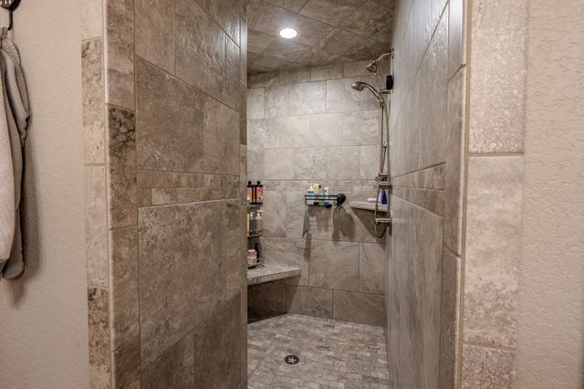 2848 Prairie Rose Drive, Norwalk, IA 50211