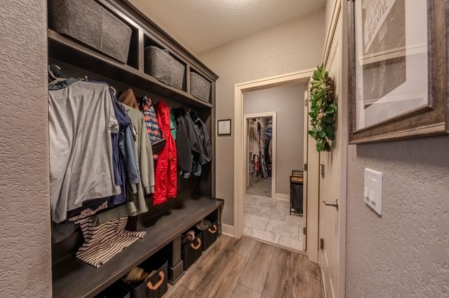 2848 Prairie Rose Drive, Norwalk, IA 50211