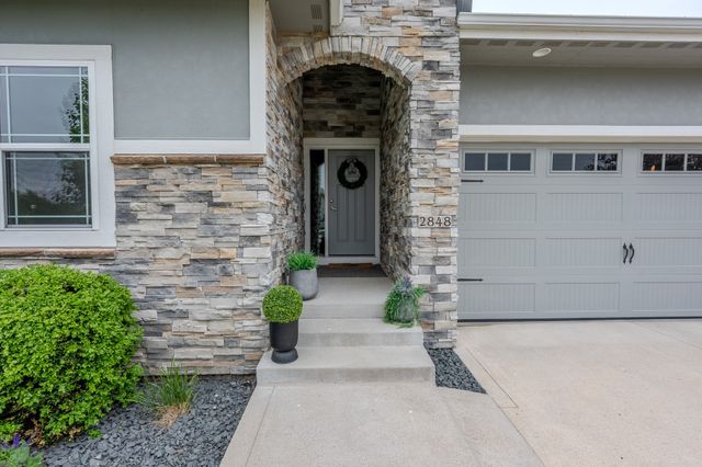 2848 Prairie Rose Drive, Norwalk, IA 50211