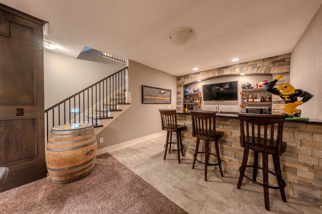 2848 Prairie Rose Drive, Norwalk, IA 50211
