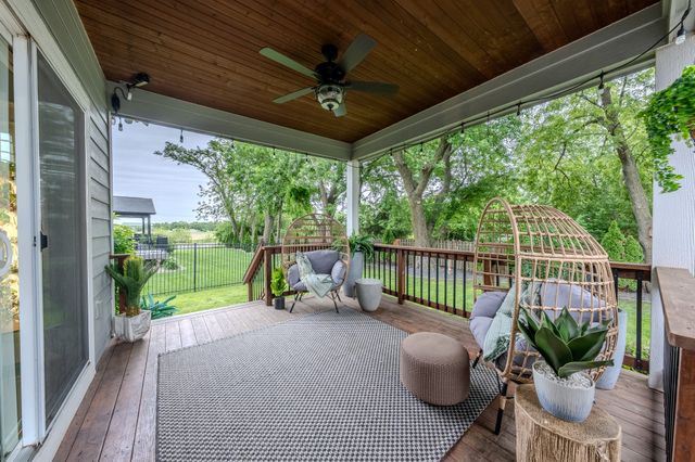 2848 Prairie Rose Drive, Norwalk, IA 50211