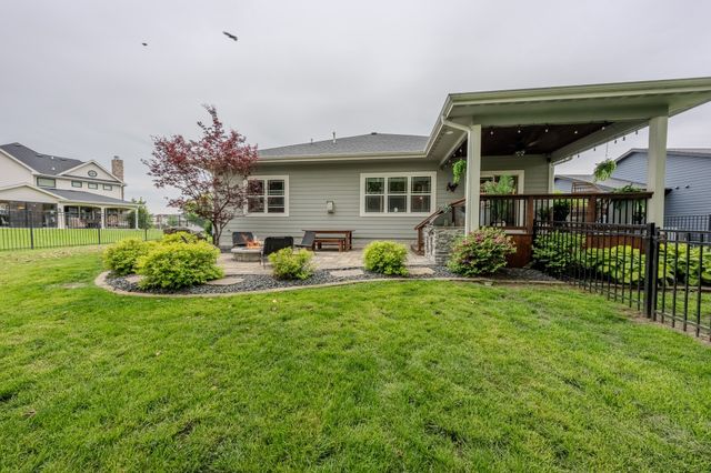 2848 Prairie Rose Drive, Norwalk, IA 50211
