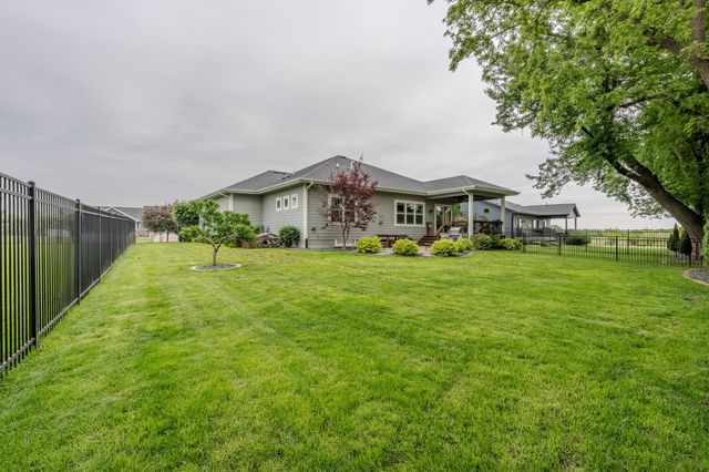 2848 Prairie Rose Drive, Norwalk, IA 50211