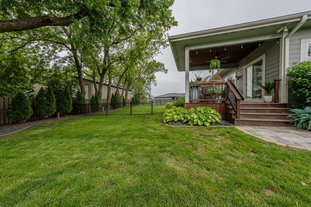 2848 Prairie Rose Drive, Norwalk, IA 50211