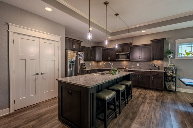 2848 Prairie Rose Drive, Norwalk, IA 50211