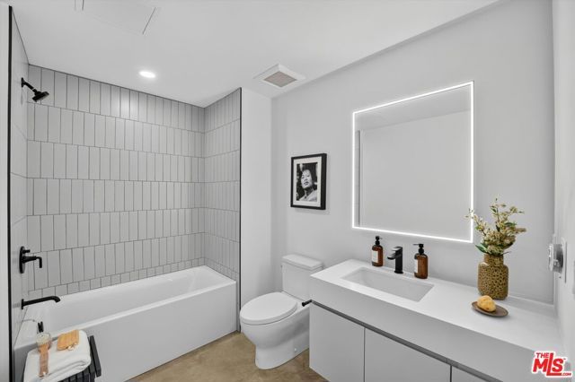 904 S New Hmapshire Avenue 403, Los Angeles, CA 90006