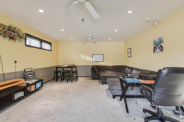 5120 Grand Avenue, Downers Grove, IL 60515