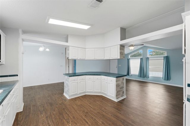 338 1ST AVENUE N, Lake Wales, FL 33859
