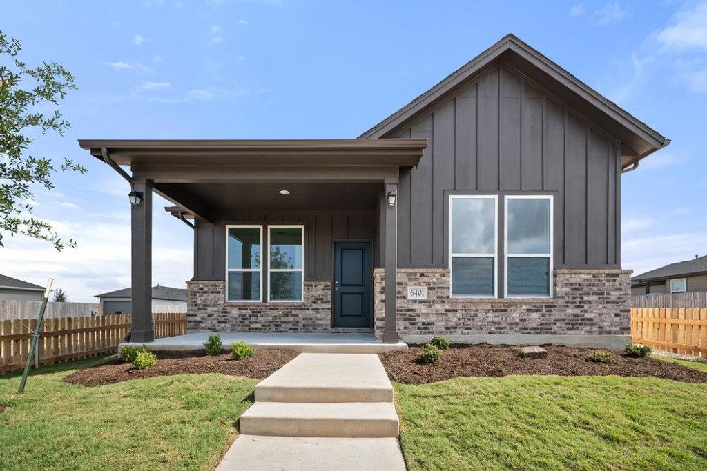 6401 Marsh LN, Buda, TX 78610