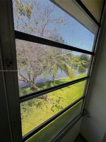 2825 NE 201st Terrace M216, Aventura, FL 33180