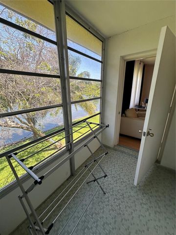 2825 NE 201st Terrace M216, Aventura, FL 33180