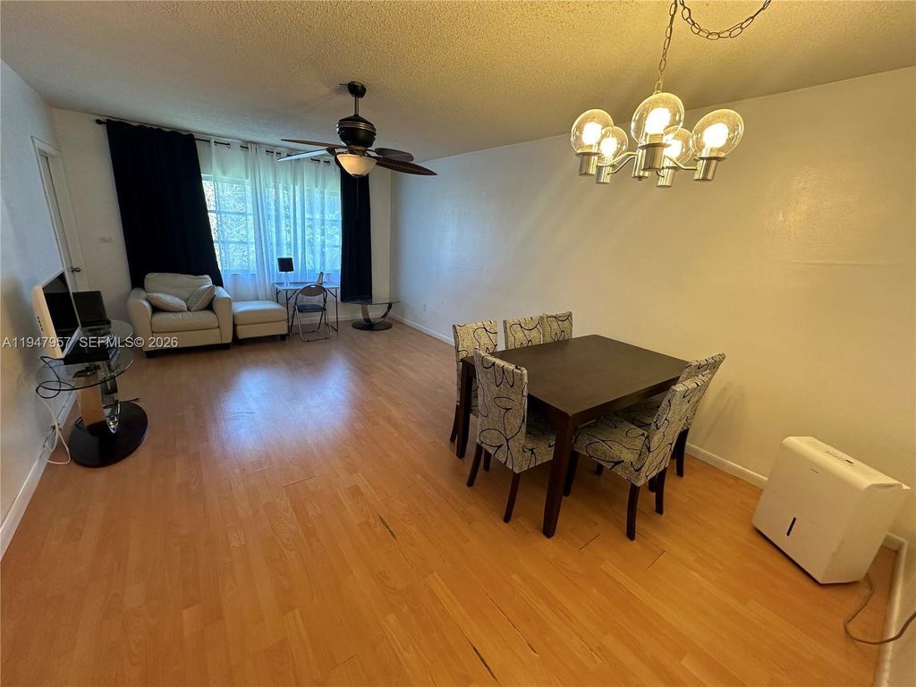 2825 NE 201st Terrace M216, Aventura, FL 33180