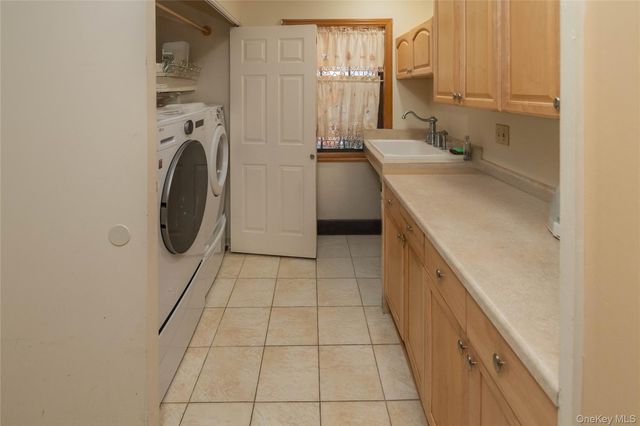 1 Far Horizons Drive, Newburgh, NY 12550