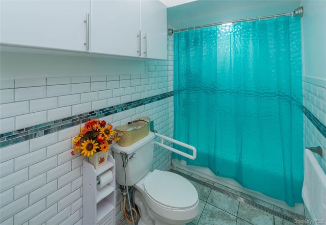 1 Far Horizons Drive, Newburgh, NY 12550