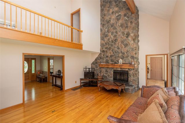 1 Far Horizons Drive, Newburgh, NY 12550