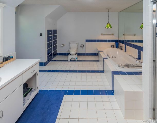 1 Far Horizons Drive, Newburgh, NY 12550